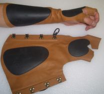 Kombiarmschutz Modell 1 für die linke Hand Lederarmschutz für die Bogenhand